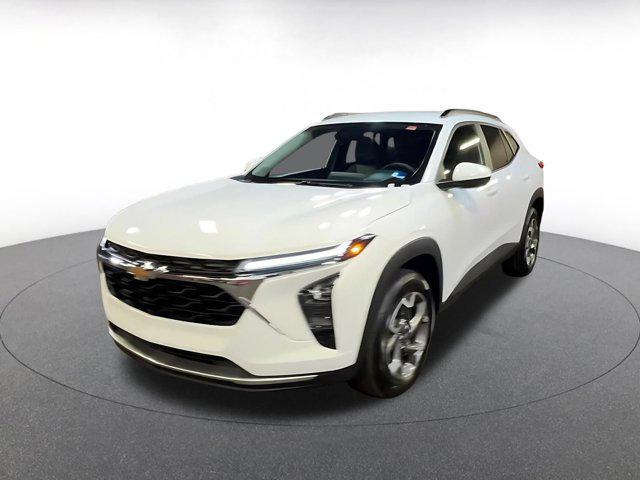 used 2025 Chevrolet Trax car, priced at $19,348