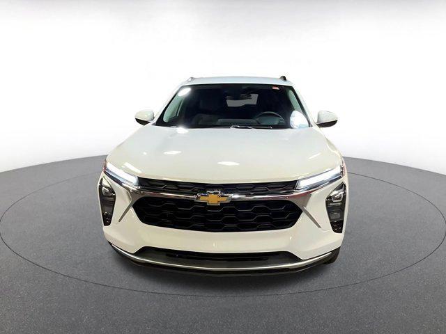 used 2025 Chevrolet Trax car, priced at $19,348