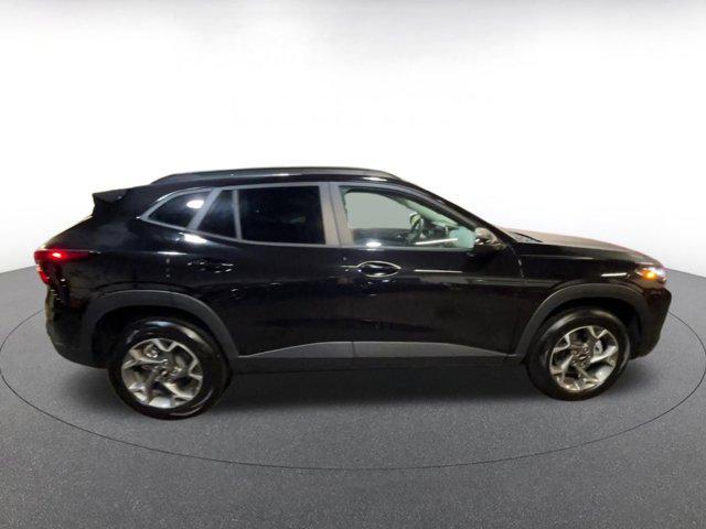 used 2025 Chevrolet Trax car, priced at $20,370