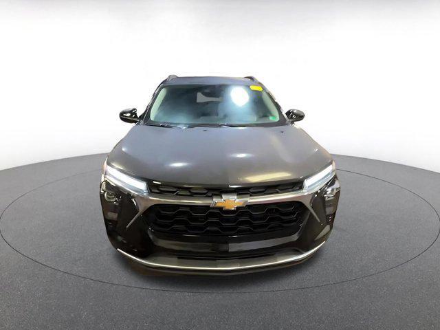 used 2025 Chevrolet Trax car, priced at $20,370
