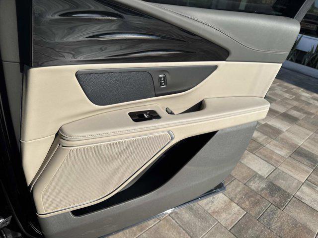 used 2025 Lincoln Nautilus car, priced at $46,300