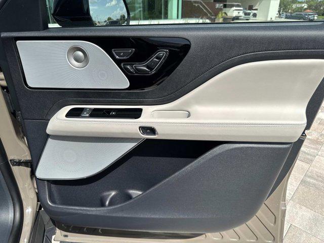 new 2025 Lincoln Aviator car, priced at $69,293