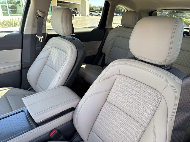 new 2025 Lincoln Nautilus car, priced at $65,784