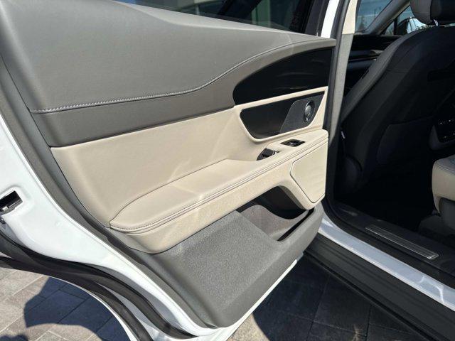 new 2025 Lincoln Nautilus car, priced at $65,784