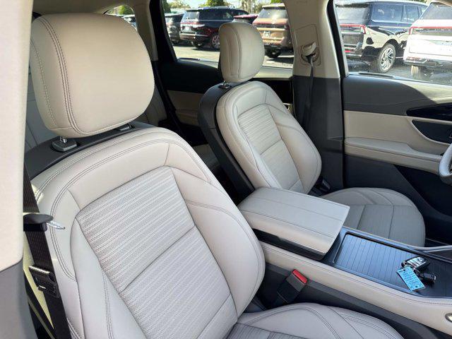 new 2025 Lincoln Nautilus car, priced at $65,784