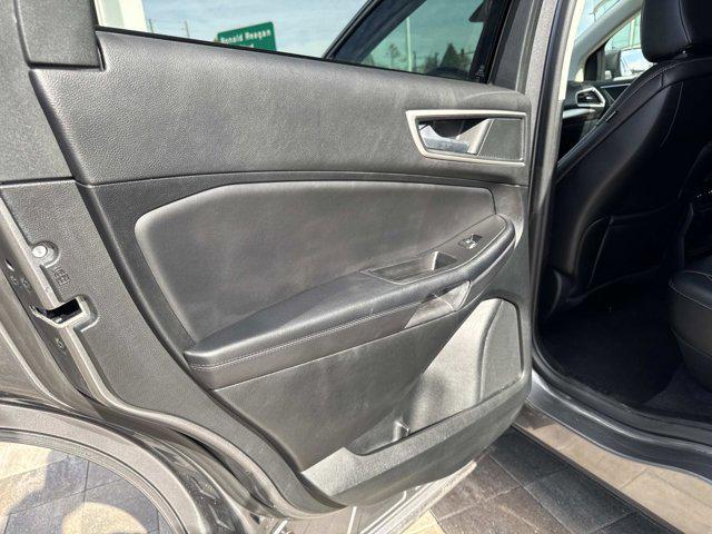 used 2024 Ford Edge car, priced at $29,900