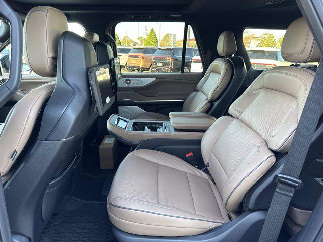 new 2025 Lincoln Navigator car, priced at $120,704