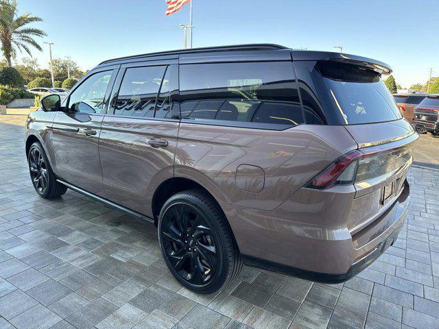 new 2025 Lincoln Navigator car, priced at $120,704
