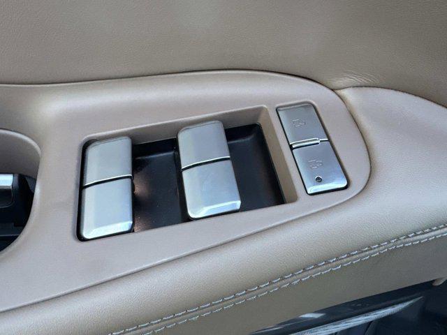 new 2025 Lincoln Navigator car, priced at $120,704