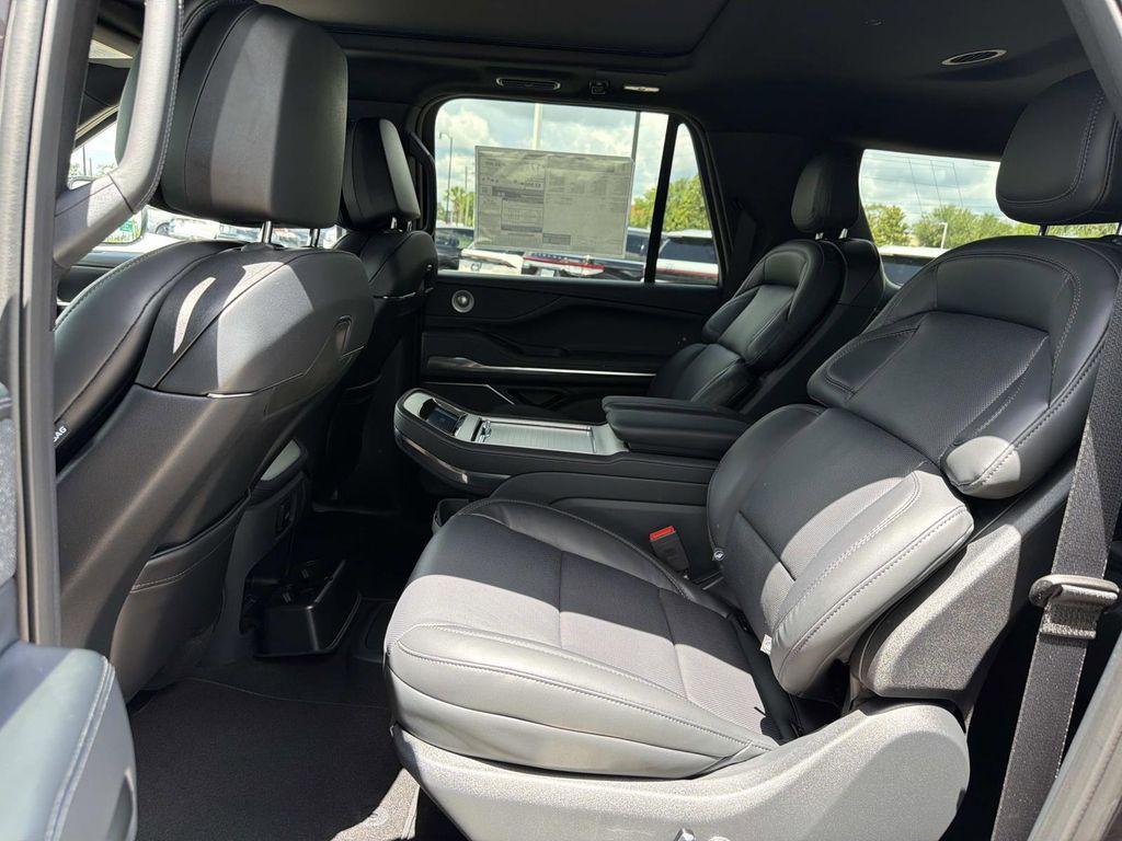 new 2026 Lincoln Navigator car, priced at $105,887