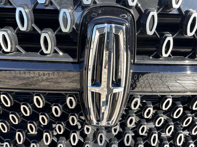 new 2025 Lincoln Navigator car, priced at $102,797