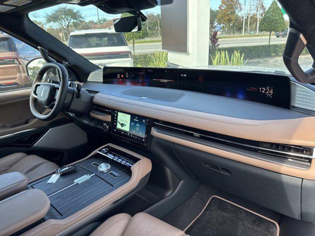 new 2025 Lincoln Navigator car, priced at $113,469