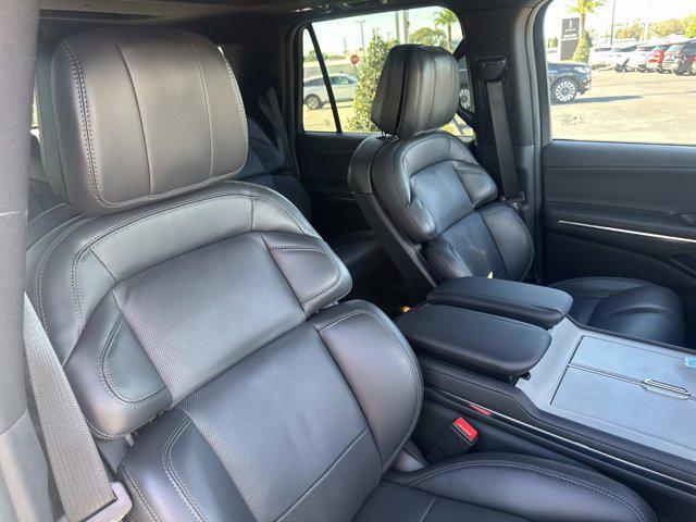 new 2025 Lincoln Navigator car, priced at $105,543