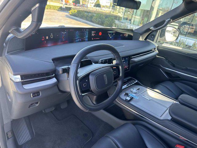 new 2025 Lincoln Navigator car, priced at $105,543