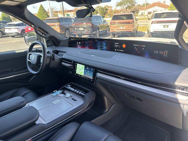 new 2025 Lincoln Navigator car, priced at $105,543