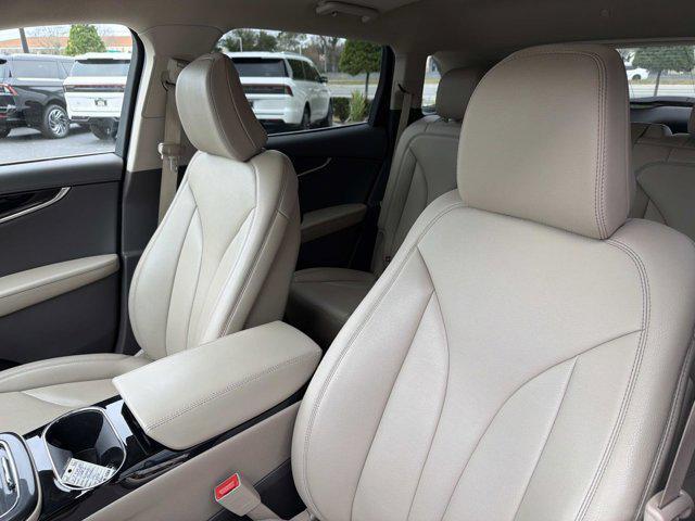 used 2023 Lincoln Nautilus car, priced at $32,800