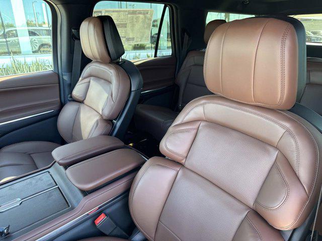 new 2026 Lincoln Navigator car, priced at $112,085