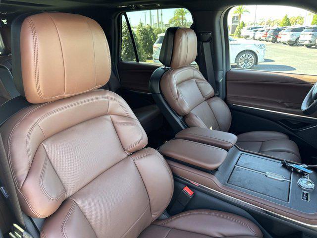 new 2026 Lincoln Navigator car, priced at $112,085