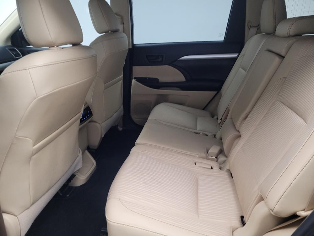 used 2018 Toyota Highlander car, priced at $21,695