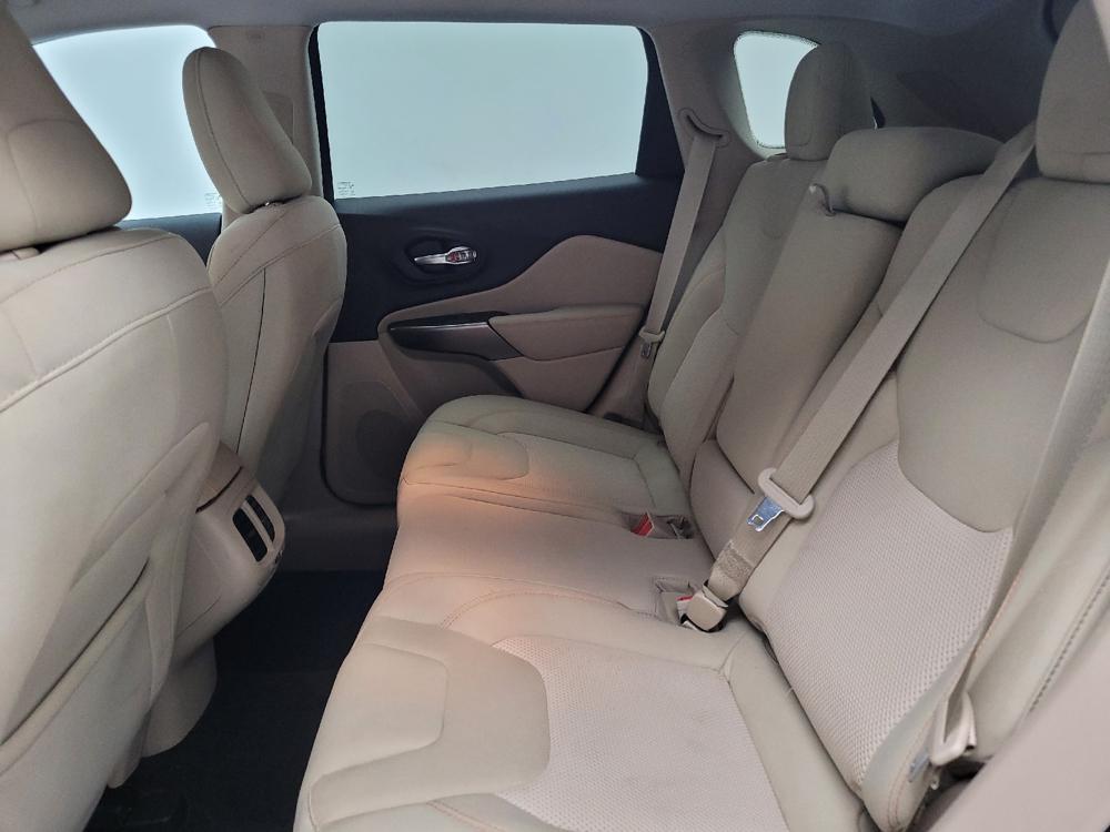 used 2020 Jeep Cherokee car, priced at $18,495