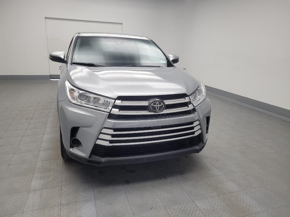 used 2019 Toyota Highlander car, priced at $21,595