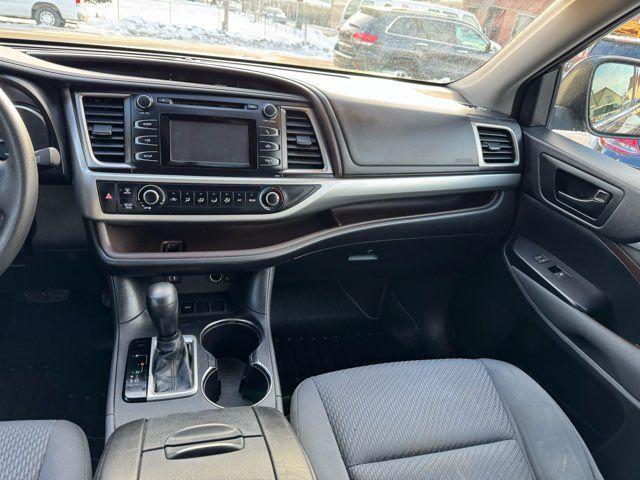 used 2015 Toyota Highlander car, priced at $11,995