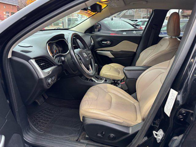 used 2018 Jeep Cherokee car, priced at $10,995