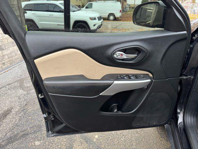 used 2018 Jeep Cherokee car, priced at $10,995