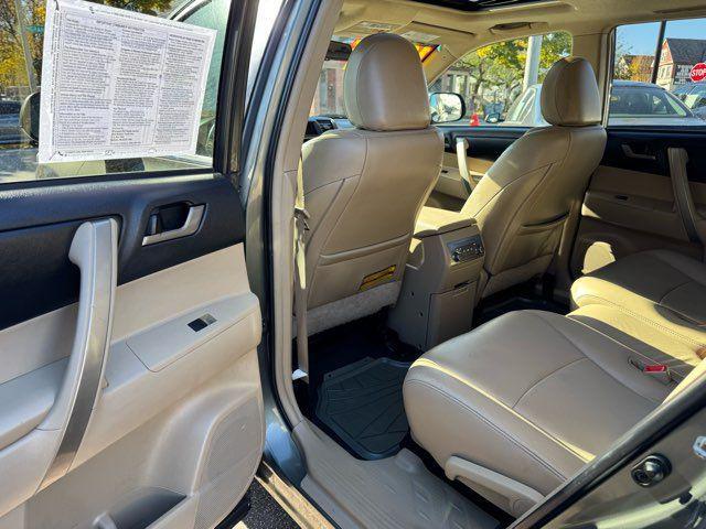 used 2013 Toyota Highlander car, priced at $9,995