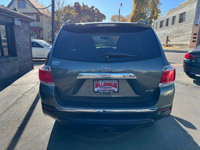 used 2013 Toyota Highlander car, priced at $9,995