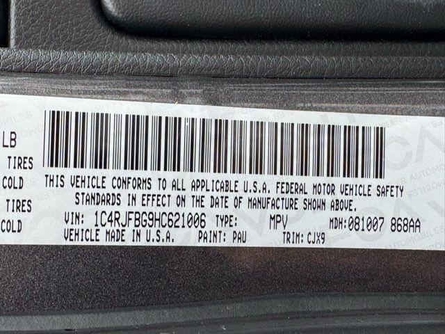 used 2017 Jeep Grand Cherokee car, priced at $12,995