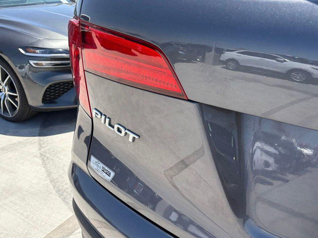 used 2018 Honda Pilot car, priced at $14,290