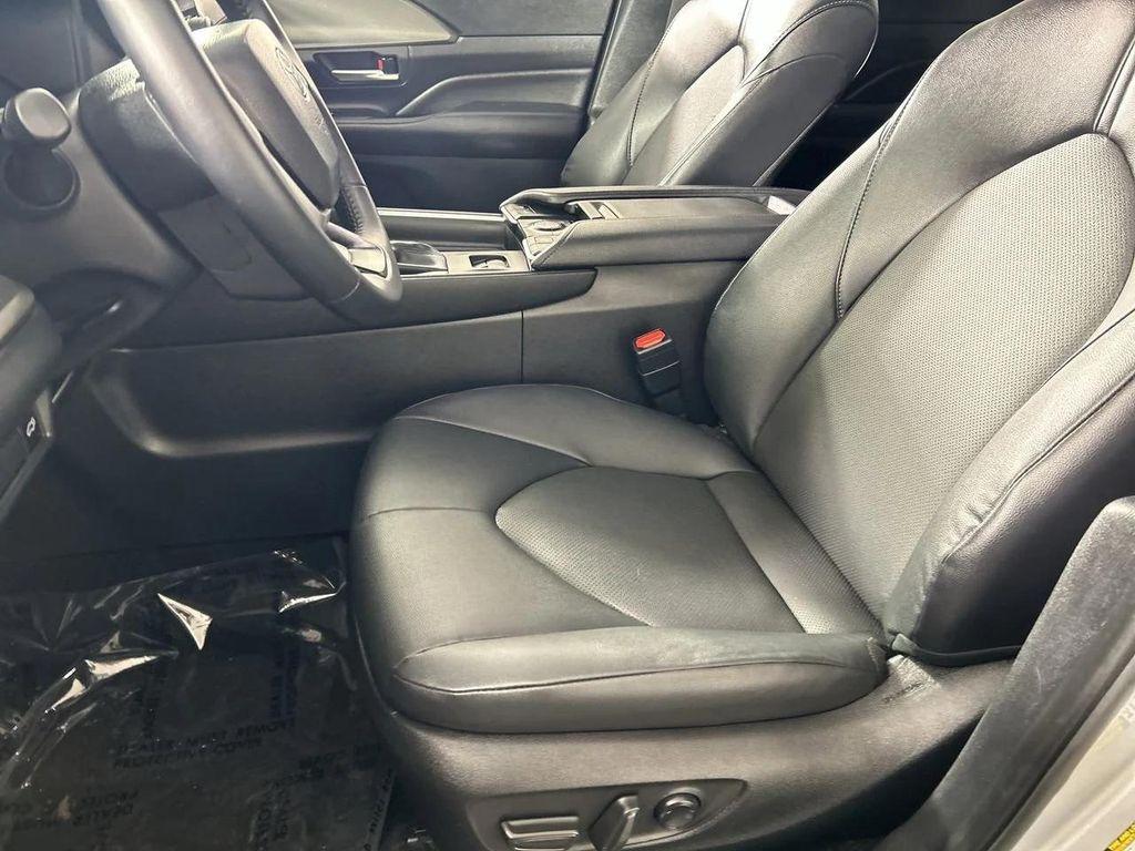 used 2025 Toyota Grand Highlander car, priced at $43,585