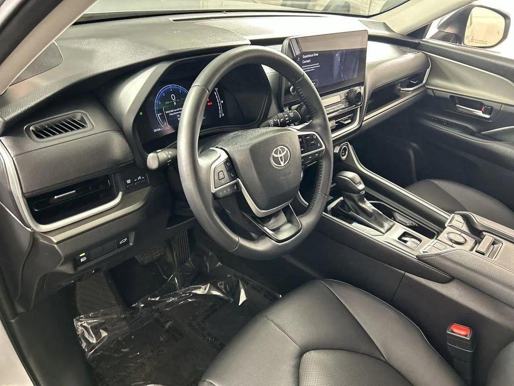 used 2025 Toyota Grand Highlander car, priced at $43,585