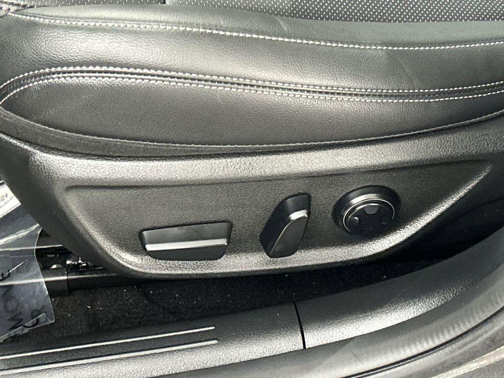 used 2025 Genesis G70 car, priced at $27,888