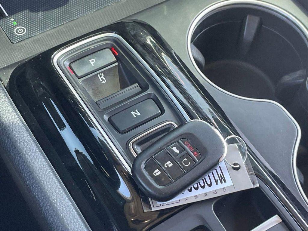 used 2023 Honda Pilot car, priced at $37,588