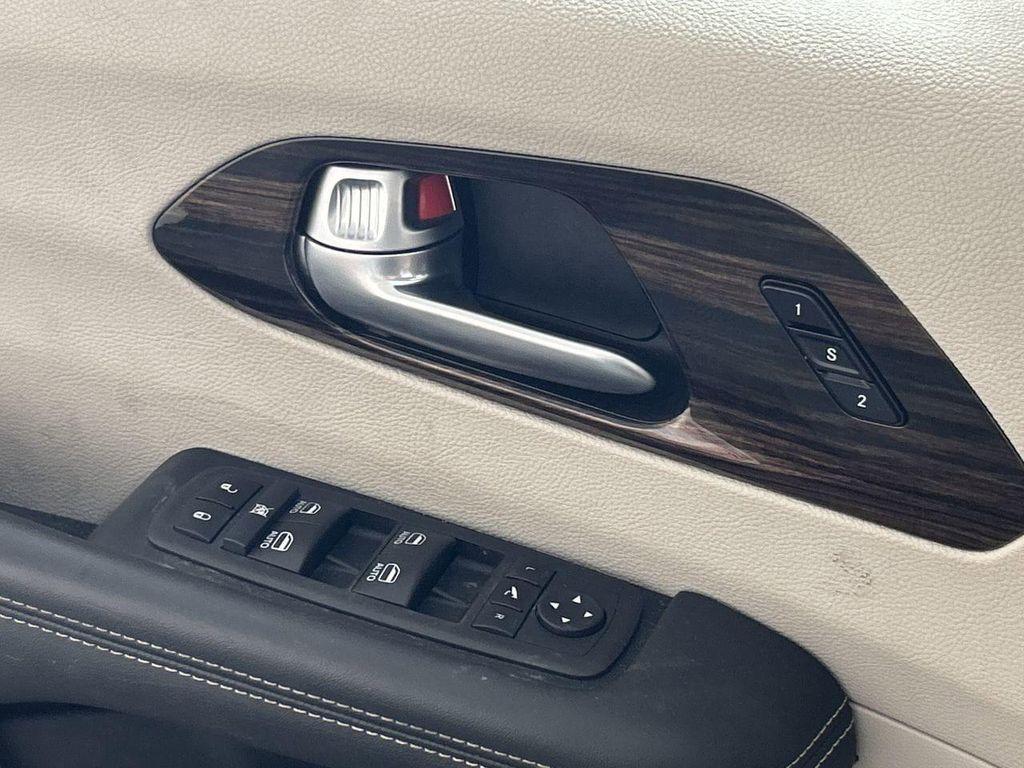 used 2024 Chrysler Pacifica car, priced at $29,817