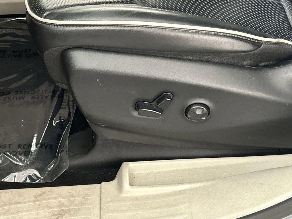 used 2024 Chrysler Pacifica car, priced at $29,817
