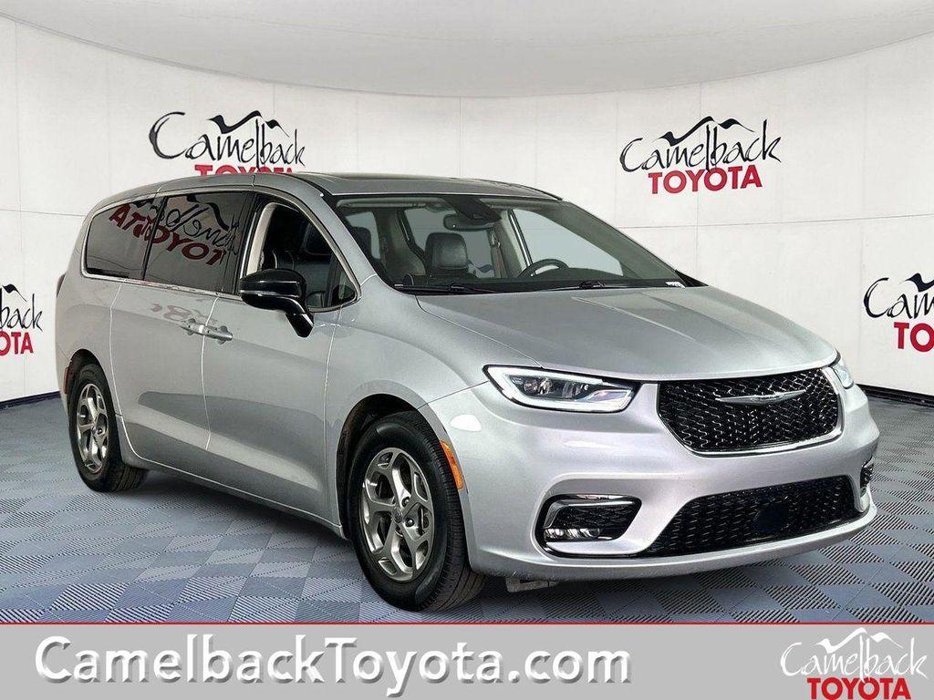 used 2024 Chrysler Pacifica car, priced at $29,817
