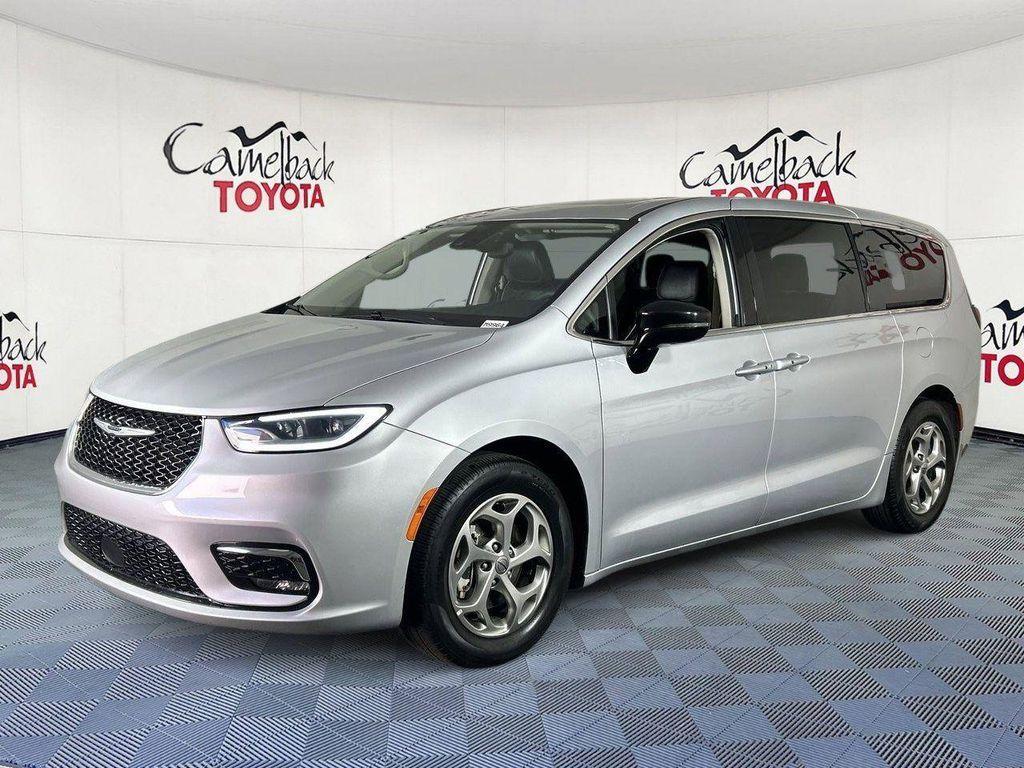used 2024 Chrysler Pacifica car, priced at $29,817