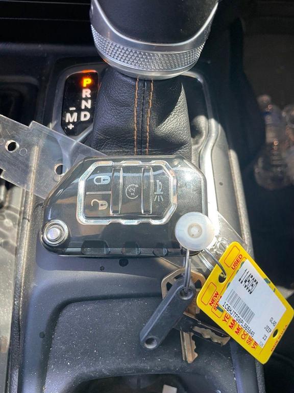 used 2023 Jeep Gladiator car, priced at $34,412