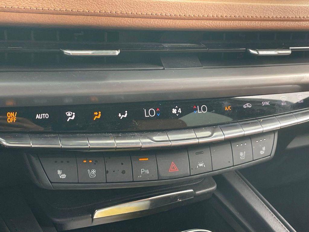 used 2025 Cadillac XT4 car, priced at $35,966