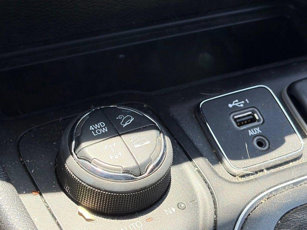 used 2020 Jeep Cherokee car, priced at $17,552