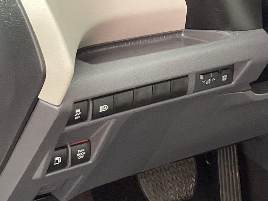 used 2023 Toyota Sienna car, priced at $36,488