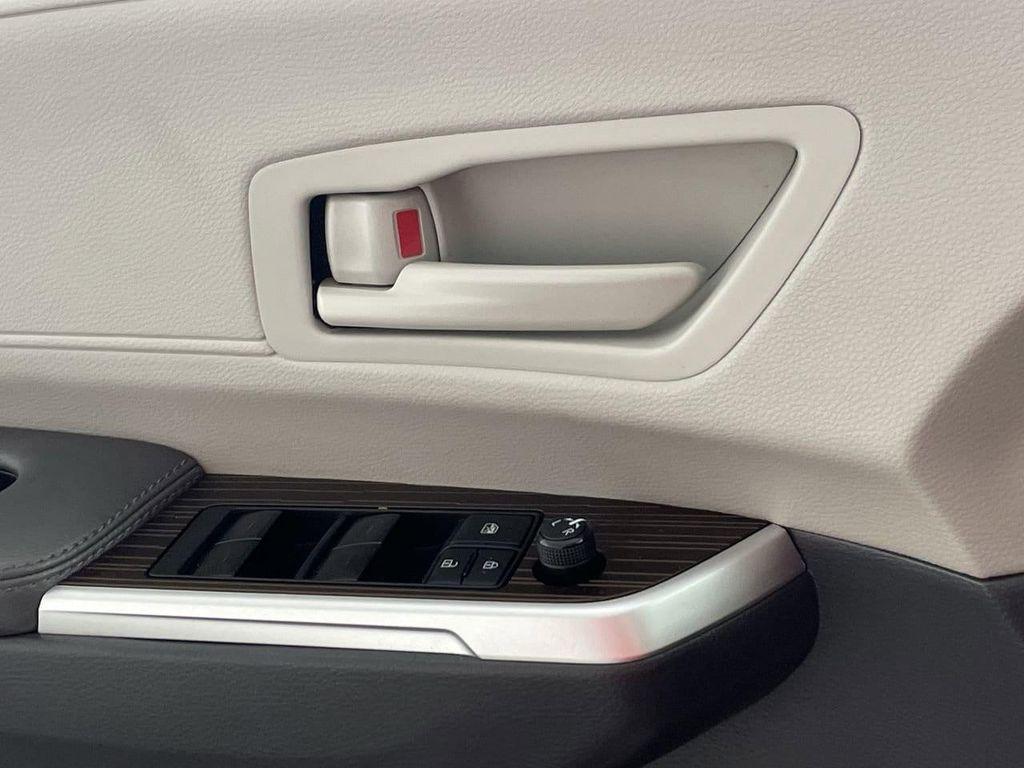 used 2023 Toyota Sienna car, priced at $36,488