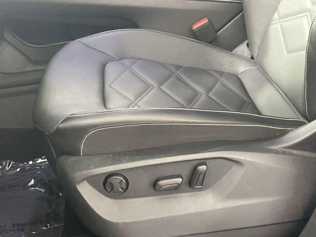 used 2024 Volkswagen Atlas car, priced at $28,815