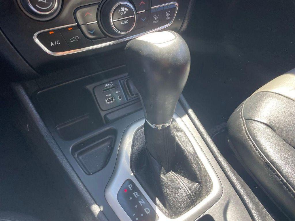 used 2014 Jeep Cherokee car, priced at $10,580