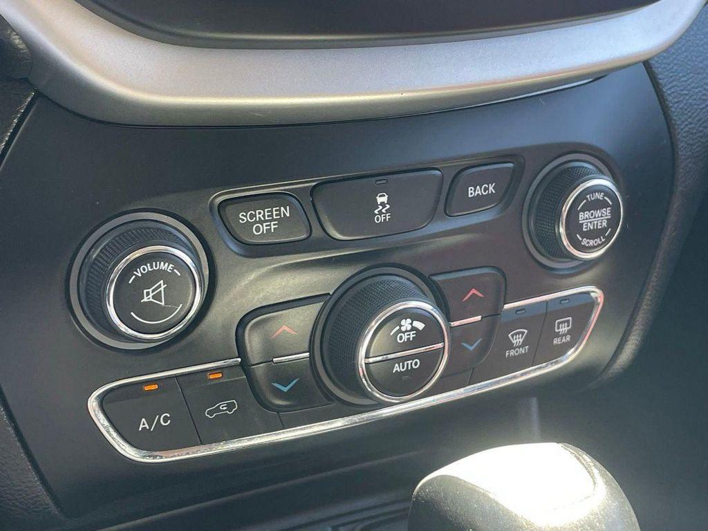 used 2014 Jeep Cherokee car, priced at $10,580