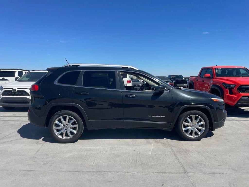 used 2014 Jeep Cherokee car, priced at $10,580