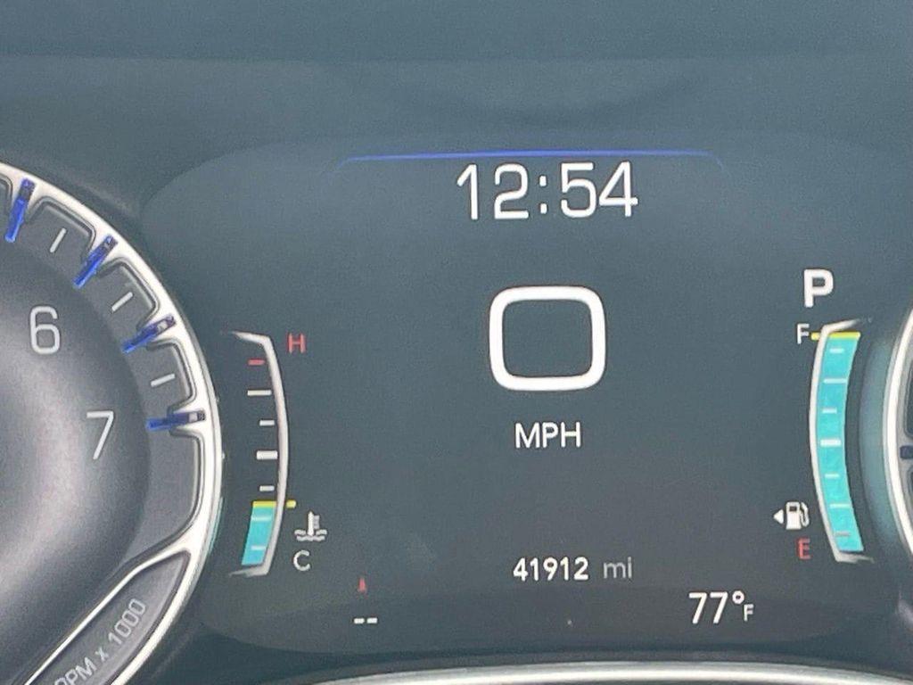 used 2024 Chrysler Pacifica car, priced at $27,304